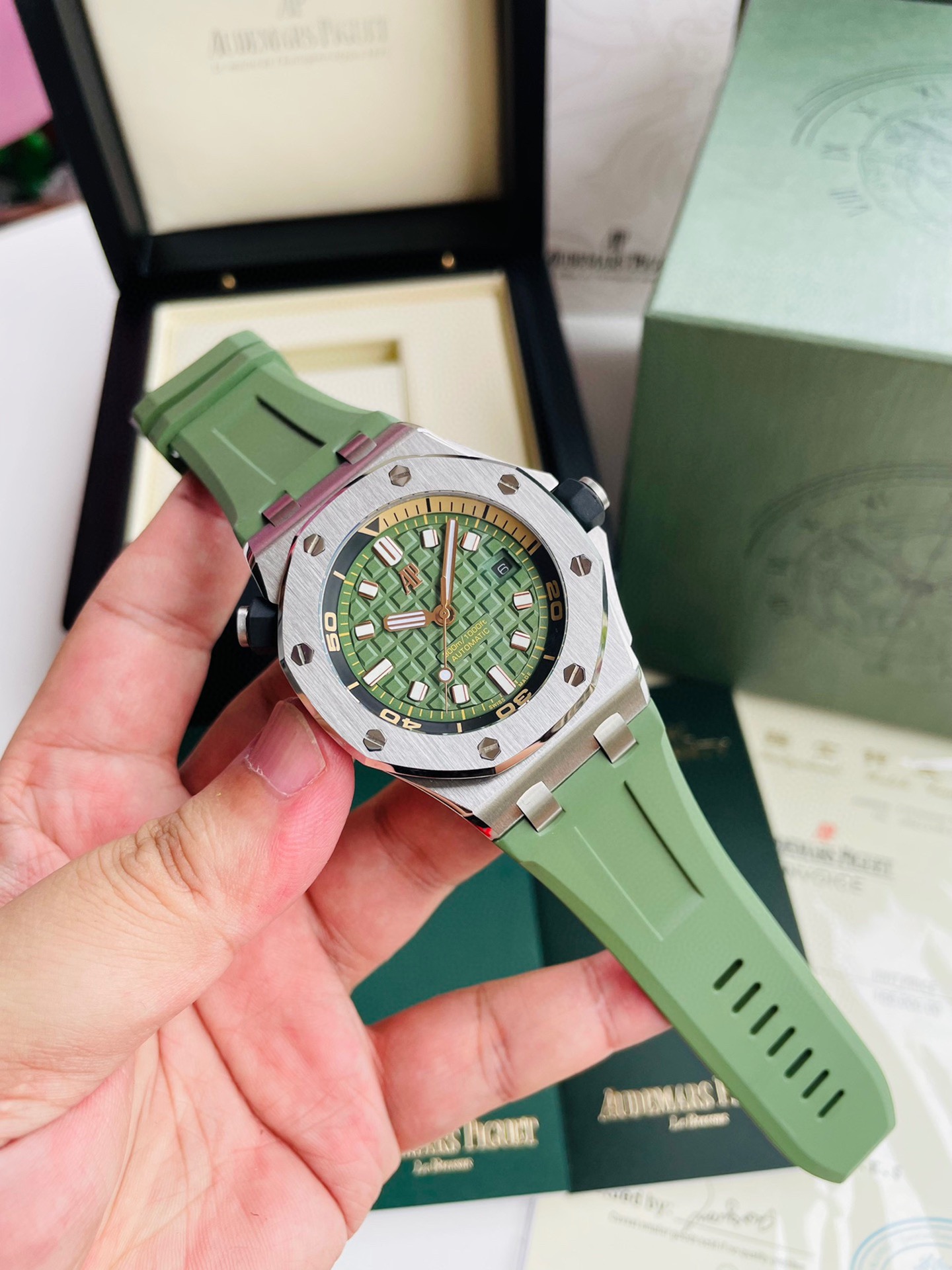 Audemars Piguet 2022 Royal Oak Offshore 42mm Diver 15720ST Green