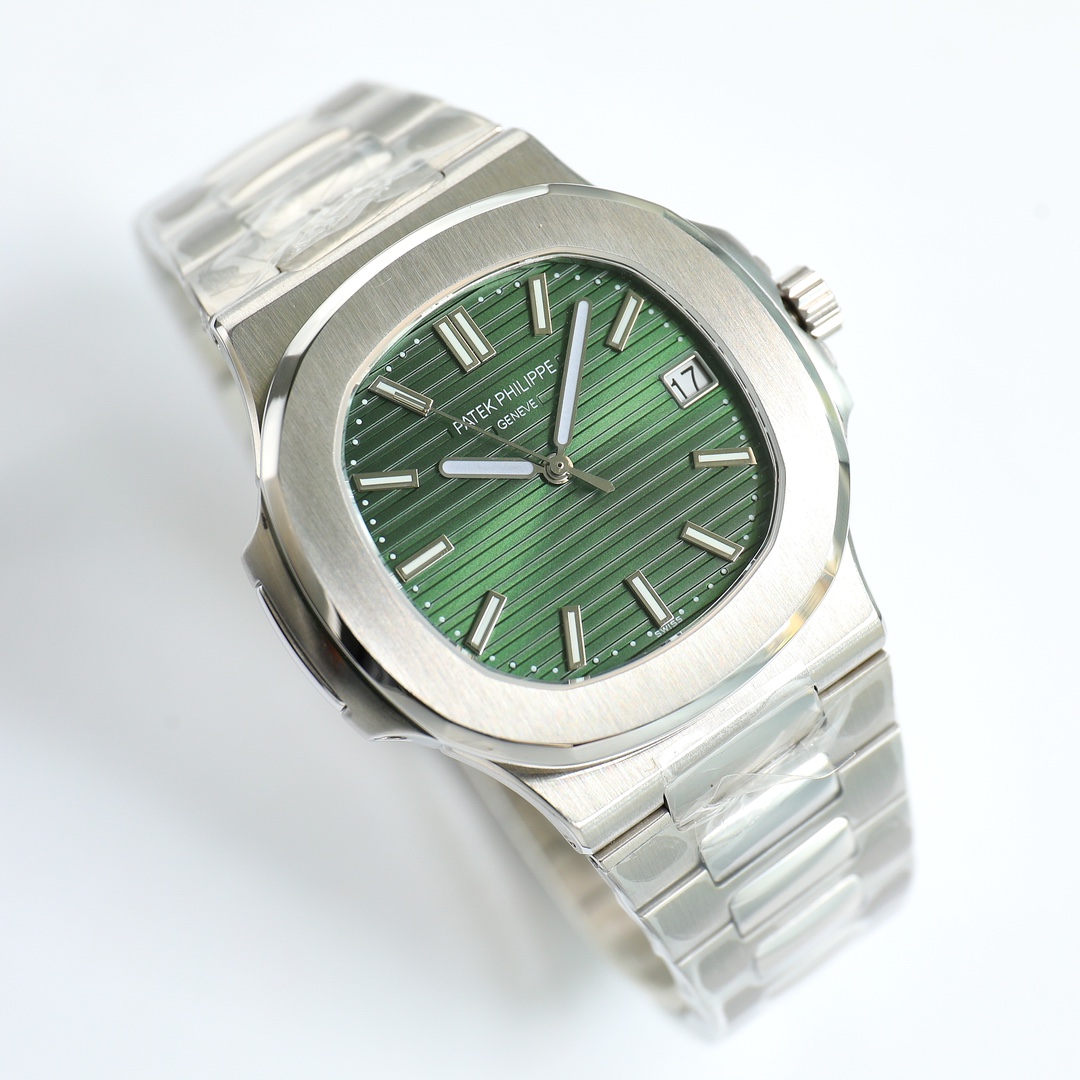 Patek Philippe Elegant Series 5711 Nautilus Green Dial